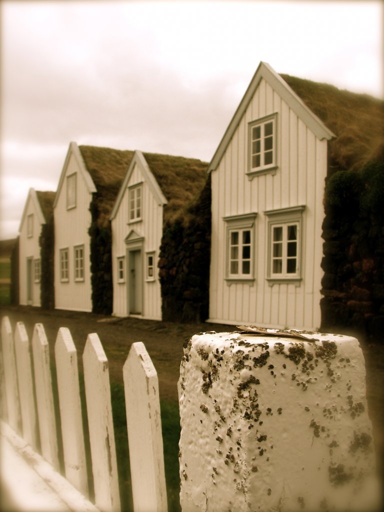 Grenjaðarstaður