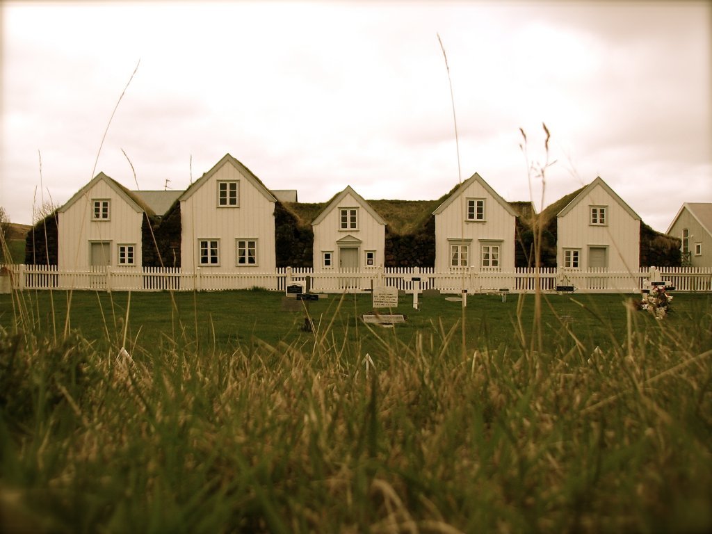 Grenjaðarstaður - kirkjugarður