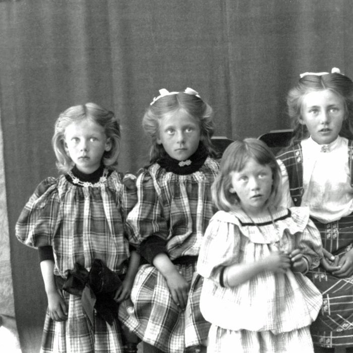 Dætur Björns Sigurðssonar Grjótnesi Sléttu. Myndin tekin ca. 1898-1912.