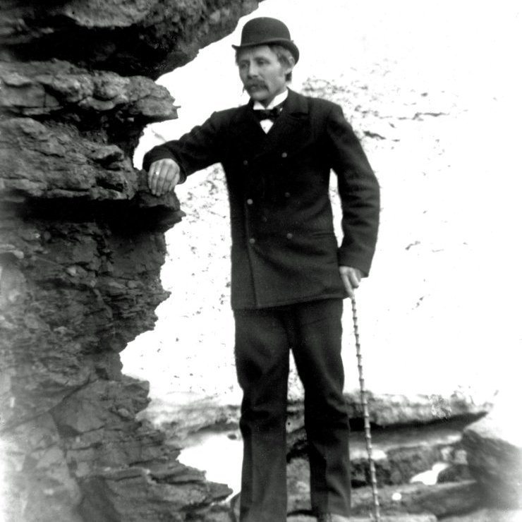 Eiríkur Þorbergsson smiður og ljósmyndari. Myndin tekin ca. 1898-1912.