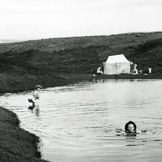 Sundpollur og sundkennsla í Breiðulág.