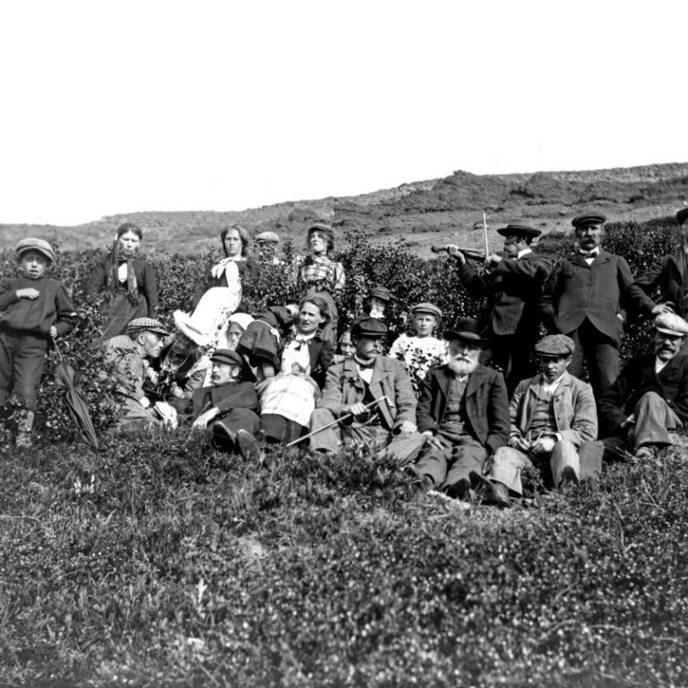 EÞ-1843.jpg