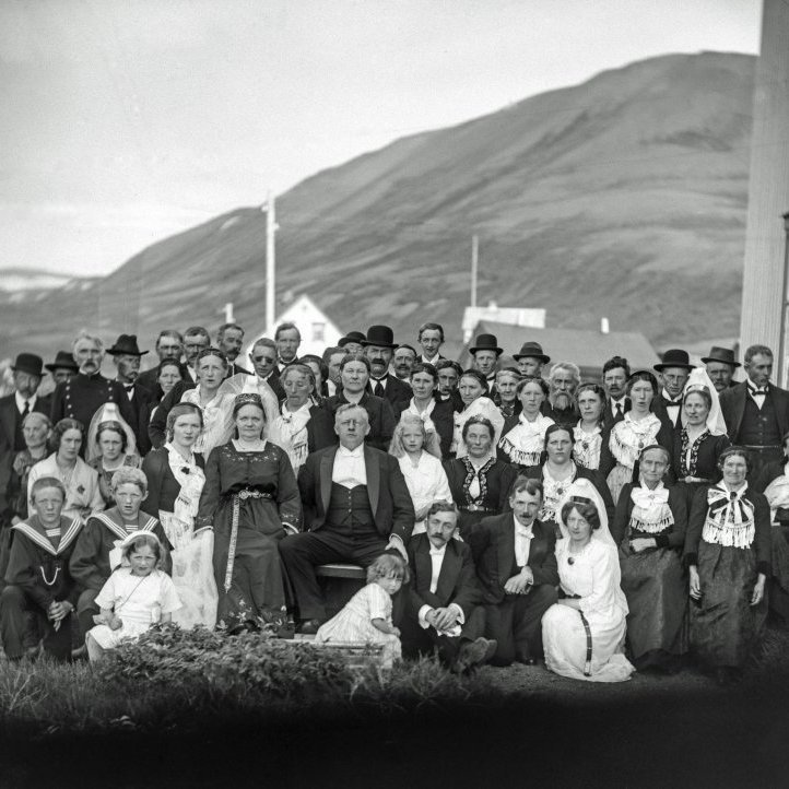 EÞ-1844.jpg