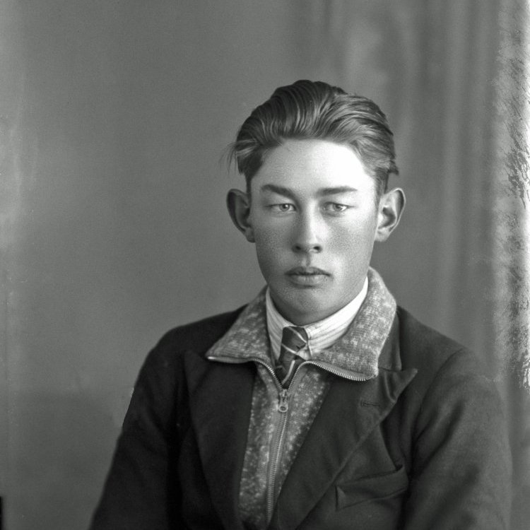 Jónas Sigurðsson, Hóli í Kinn 1933.