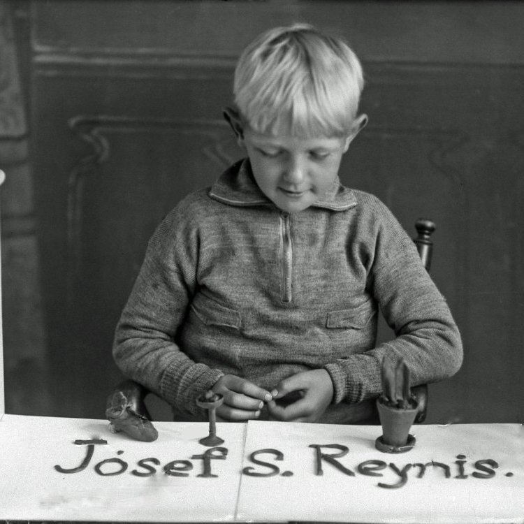 Jósef S. Reynis 1933.