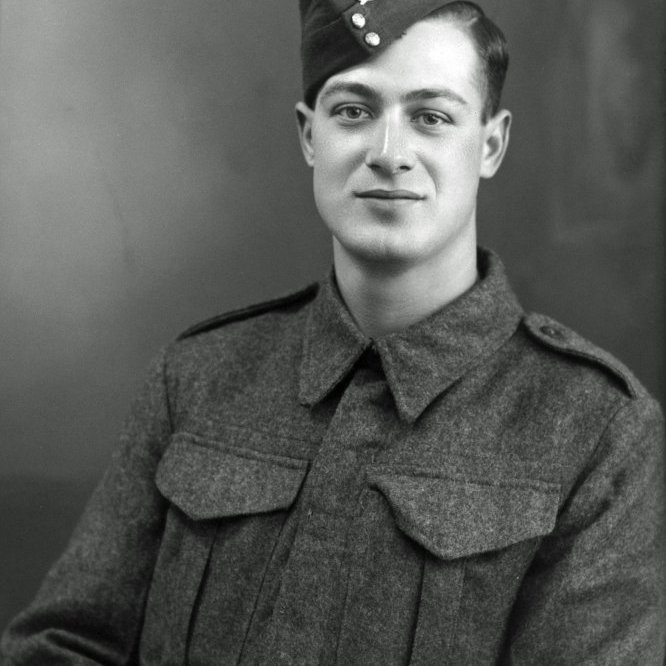 Ceron, enskur hermaður. 1940.