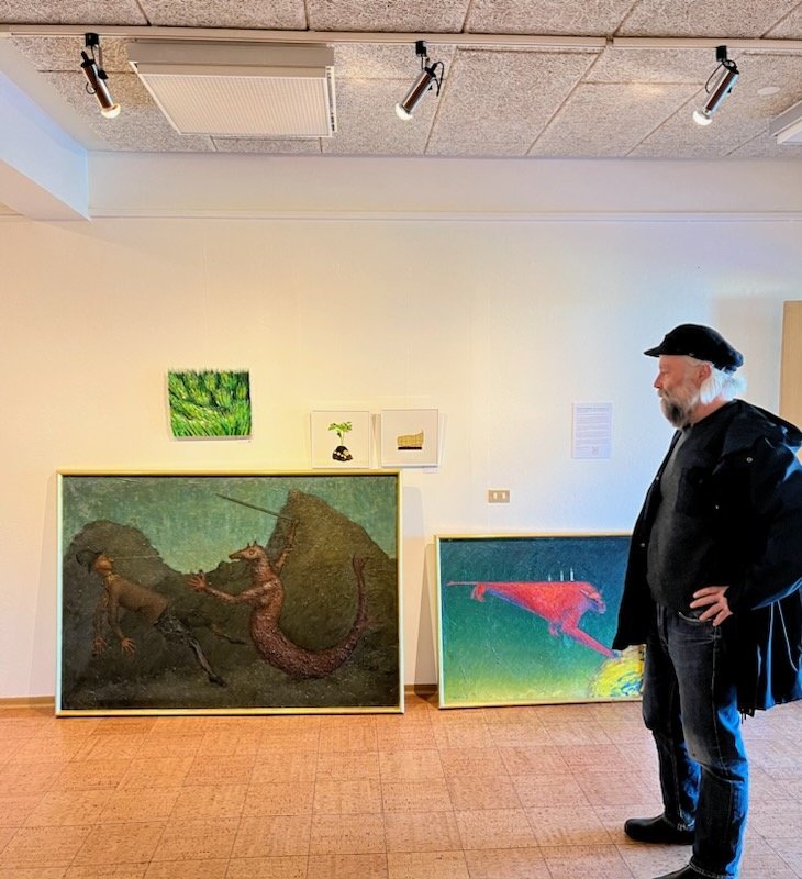 GÚSTAV GEIR BOLLASON færði Myndlistarsafni Þingeyinga rausnarlega gjöf