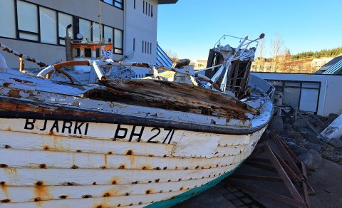 Bátarnir sex á útisvæði Safnahússins á Húsavík
