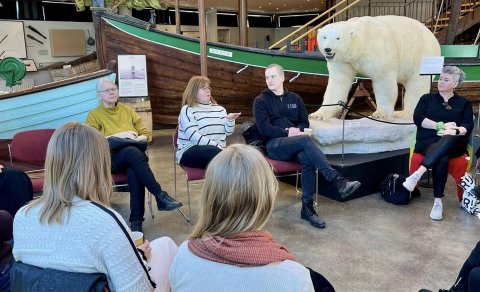 VINNUSTOFA Í GRISJUN Í SAFNAHÚSINU